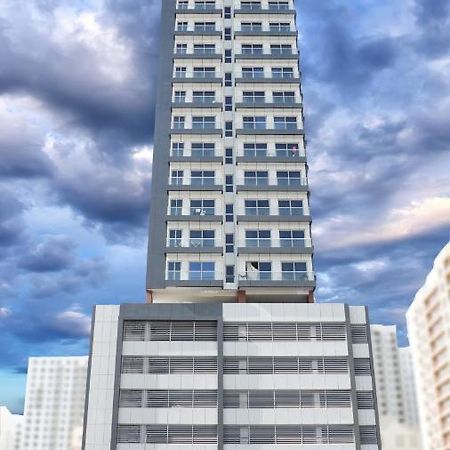 Afaq Tower Apartment Al-Manamah Bagian luar foto